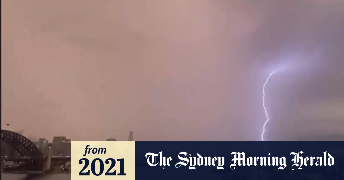 Video Lightning strikes as storm passes over Sydney